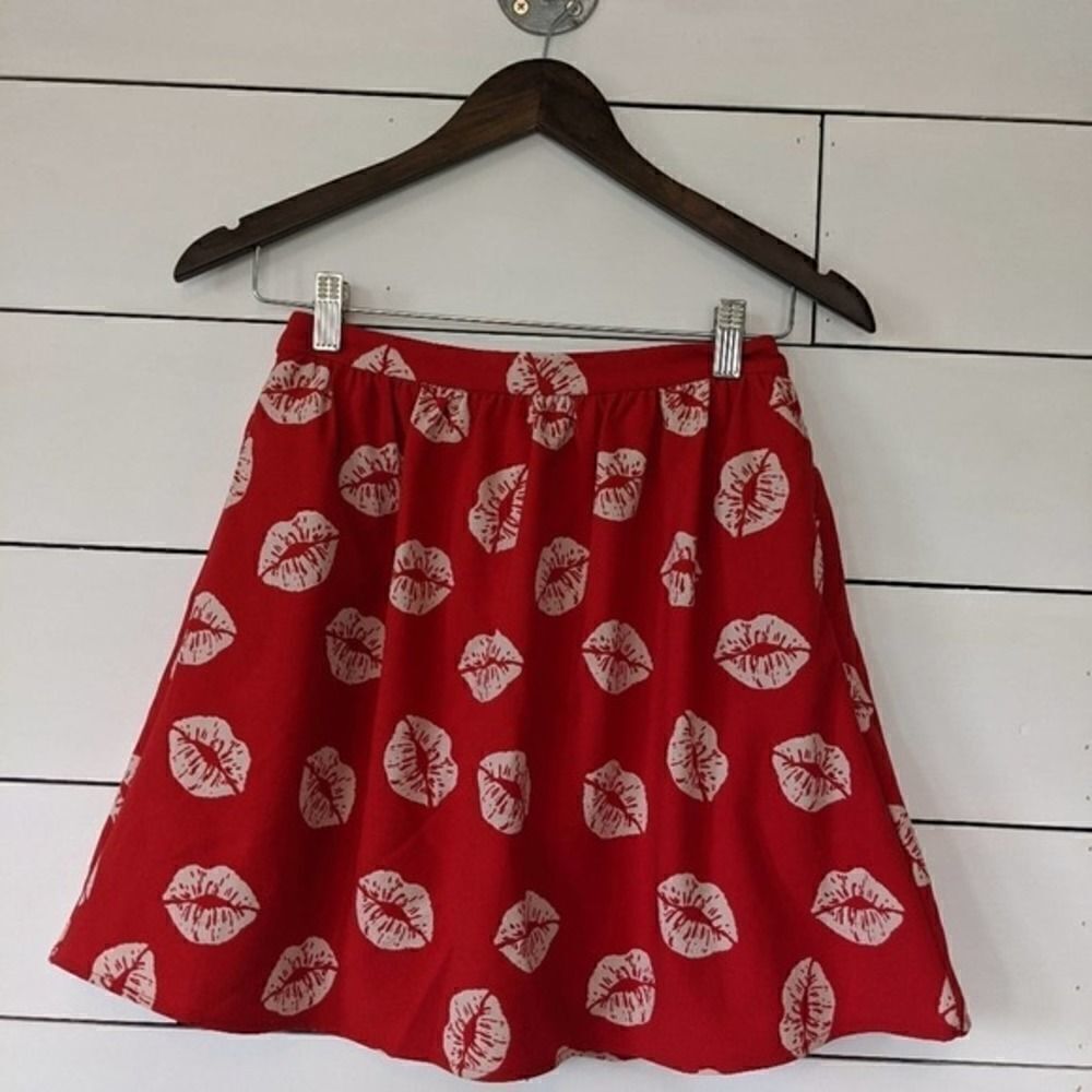 Sam Edelman Red Kiss Pattern Pocket Mini Skirt 2 - Picture 4 of 6